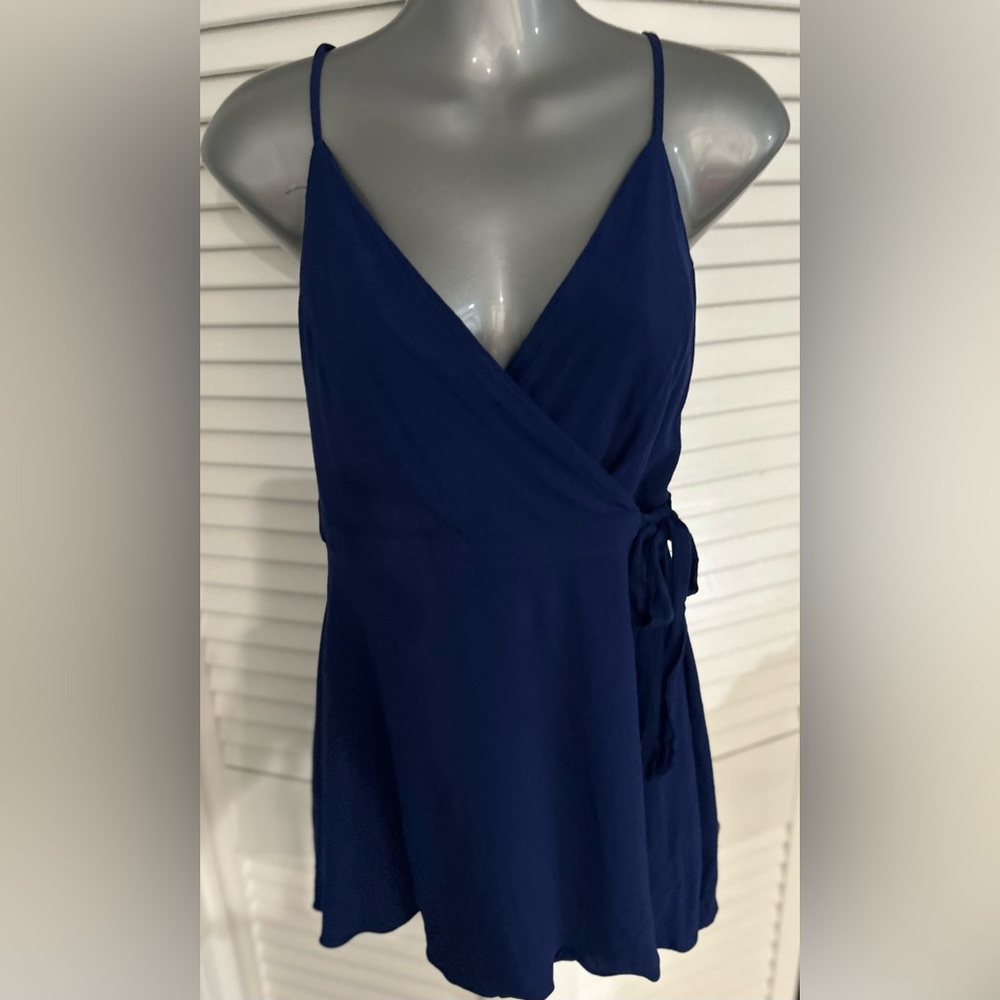 Lulu’s blue sleeveless wrap front side sash tie romper with surplice neckline Sm